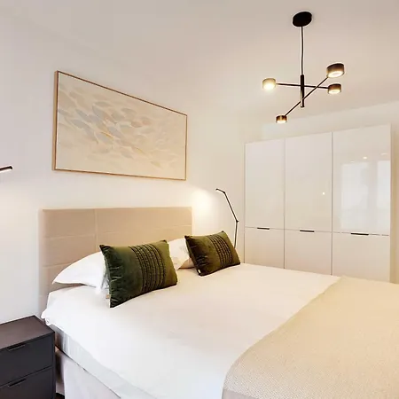 Apartmán Raffinement Et Confort Dans Cette A Levallois-Perret